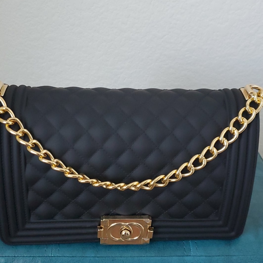 Black jelly purse